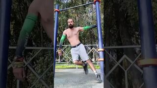 Whole-body #stretching on high bar poles / #freestyleworkout and calistenics by #m40r