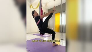 Yoga Aéreo - Postura da Pinça no Ar