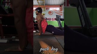 push day stretching and workouts #gym #fitnessaddict #fitness#workout #fitnessdedication#motivation