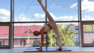 split stretch | yoga feet | yoga contortion | joga | yoga and stretching | contortion flexibility