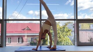 split stretch | yoga feet | yoga contortion | joga | yoga and stretching | contortion flexibility